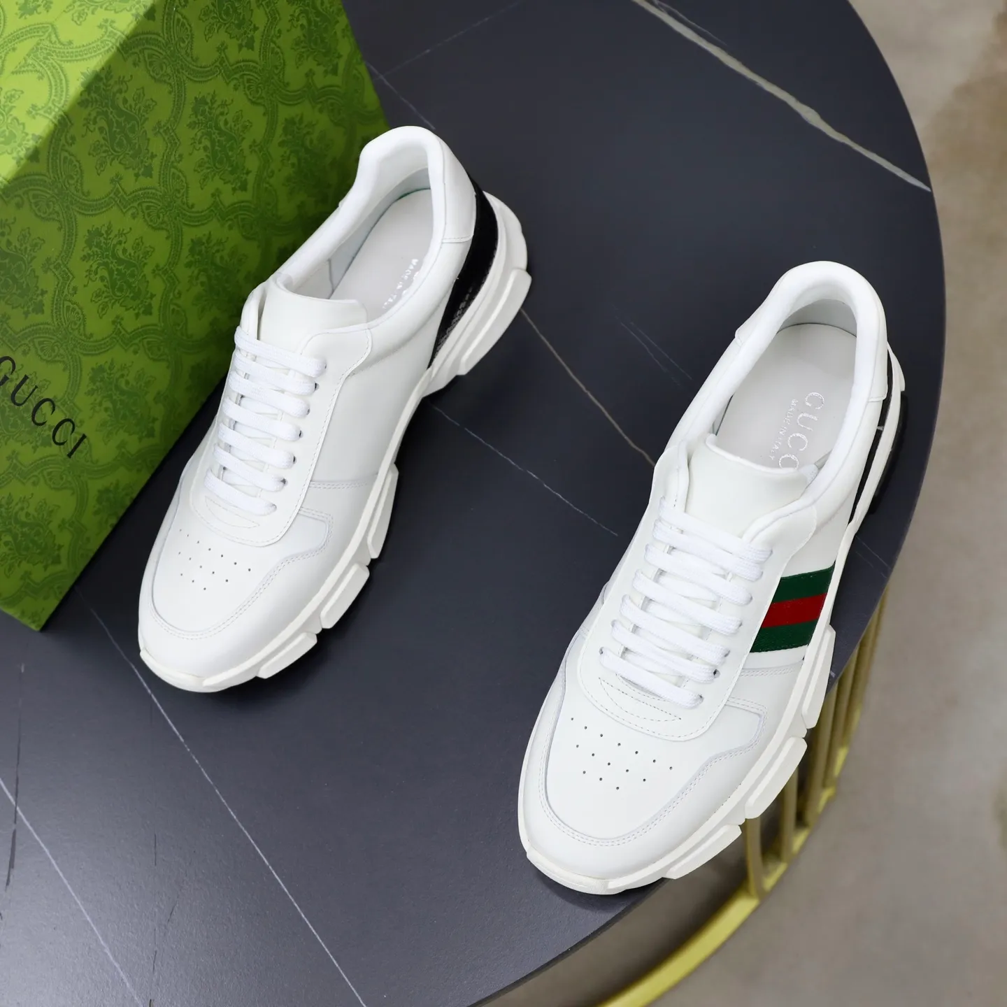 Ex-factory price: 540💰💰🙅‍♂️🙅‍♂️🙅‍♂️ Brand: GUCCI Standard code: 38-44 (45 customized) Grade: Same as the official website Material: Cowhide stitching Comfortable and breathable sheepskin lining Lightweight and wear-resistant sports outsole Style category: Men's fashionable casual shoes Running sports shoes Distinguished luxury brand elements Top luxury color: actual picture color